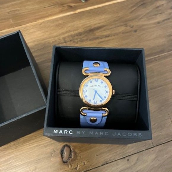 Marc by Marc Jacobs - Picture 2 of 4